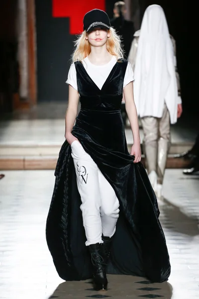 Look 20